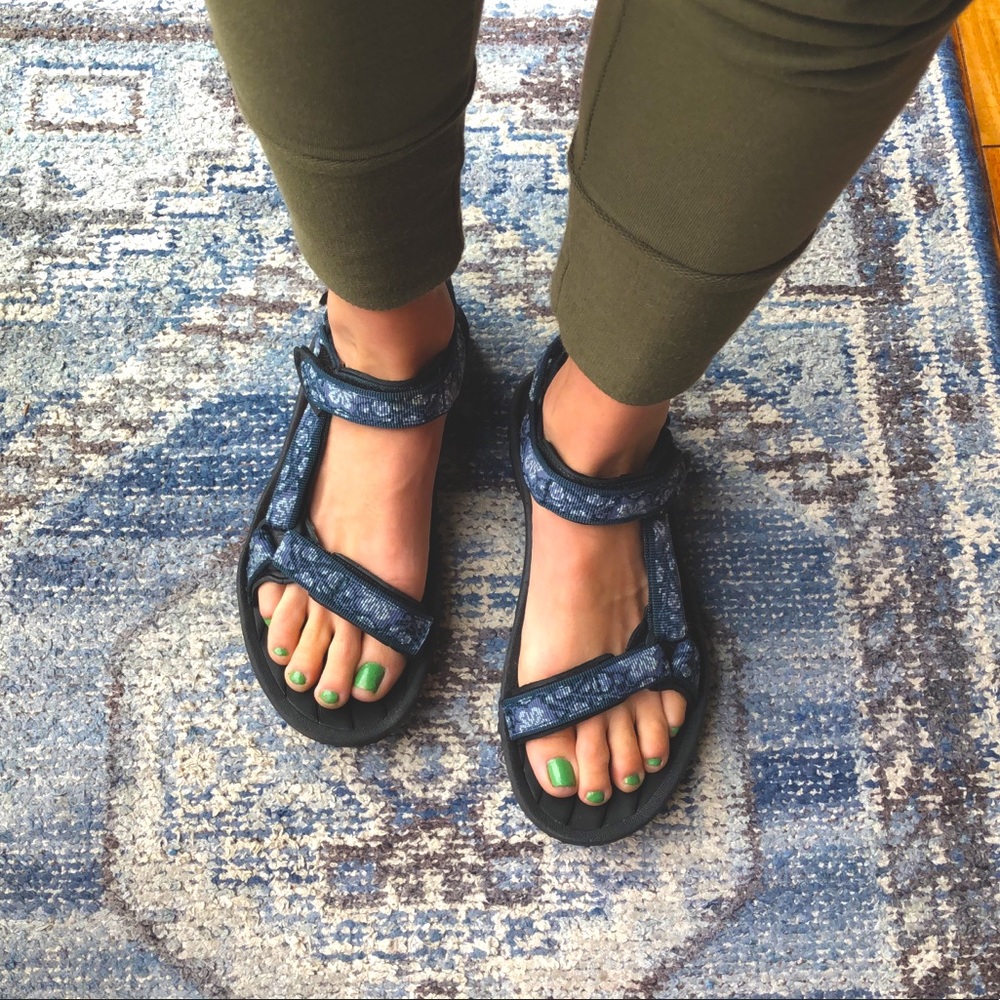 Teva Hurricane Sandals with Blue Hibiscus Straps